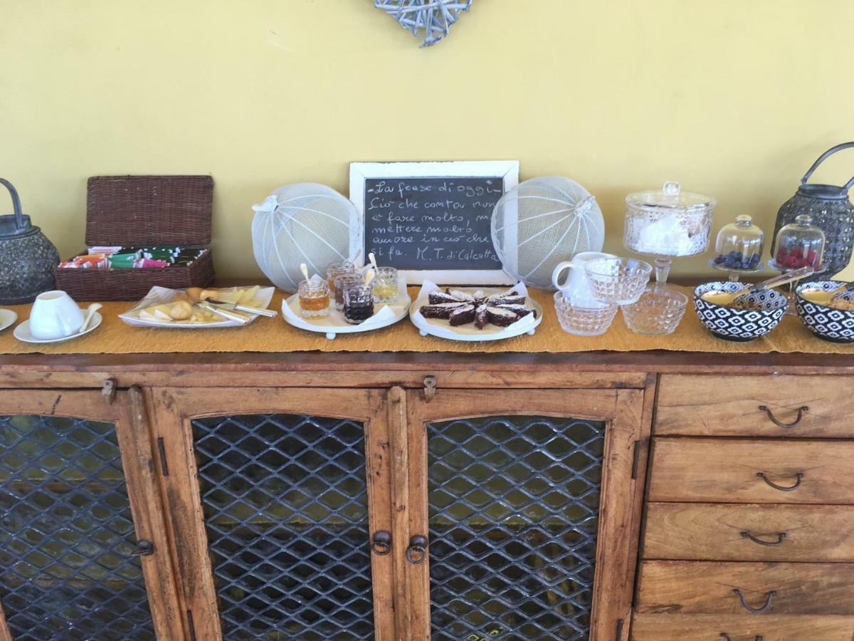 Tra Gli Alberi E Il Mare Bed & Breakfast Сироло Екстериор снимка